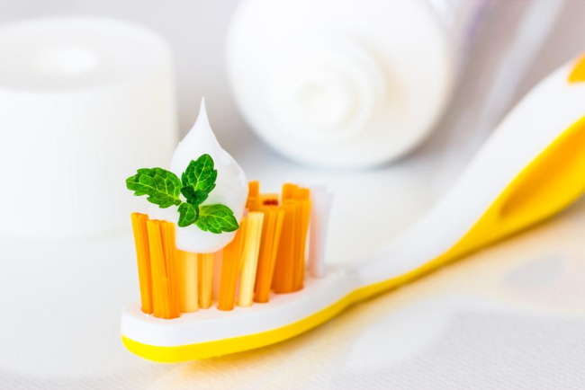 Top 5 thành phần kem đánh răng trị hôi miệng an toàn và hiệu quả cao