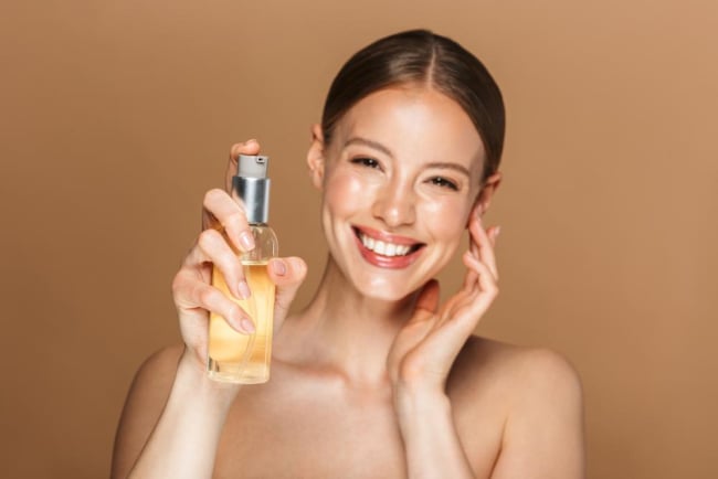 Review dầu tẩy trang - Tổng hợp 8 loại dầu tẩy trang cho nàng mê makeup