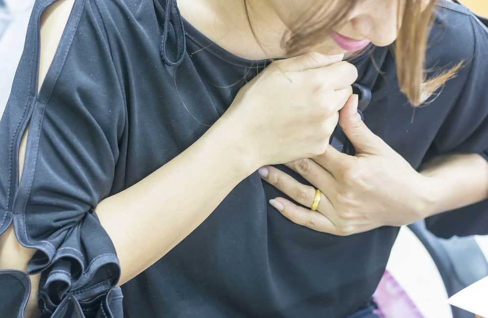 đau ngựcổibên trái do bệnh phô