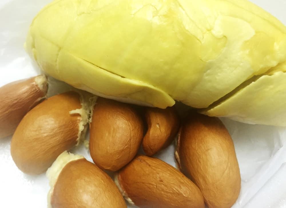 Hỏi đáp Bác sĩ: Hạt sầu riêng có ăn được không?