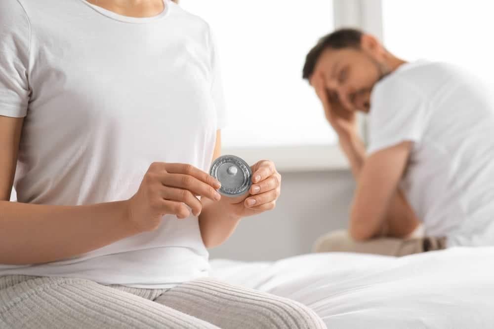 Hỏi đáp Bác sĩ: Thuốc ngừa thai uống trước hay sau khi quan hệ?