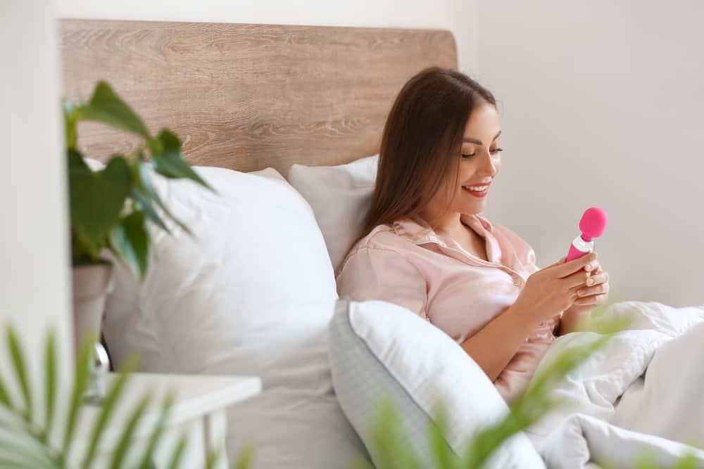 Thủ dâm ngày đèn đỏ có sao không? 5 cách tự sướng khi đến tháng