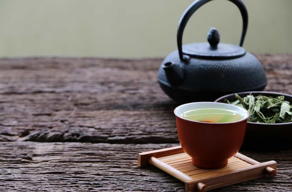 trà cây cỏ ngọt