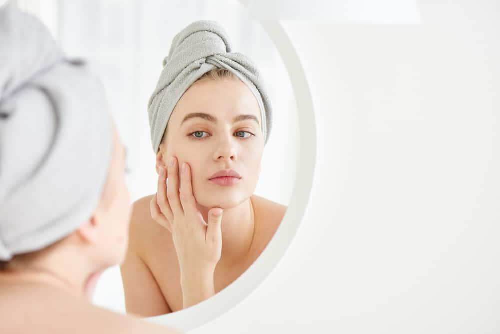 cách sử dụng kem trị mụn hiệu quả
