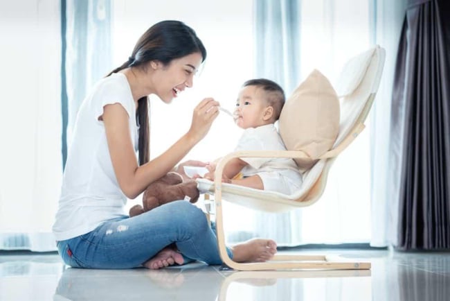 Nên cho trẻ ăn bột hay cháo rây trong giai đoạn ăn dặm?