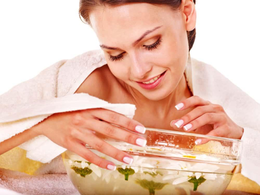 Tìm hiểu tác hại của xông hơi mặt không đúng • Hello Bacsi