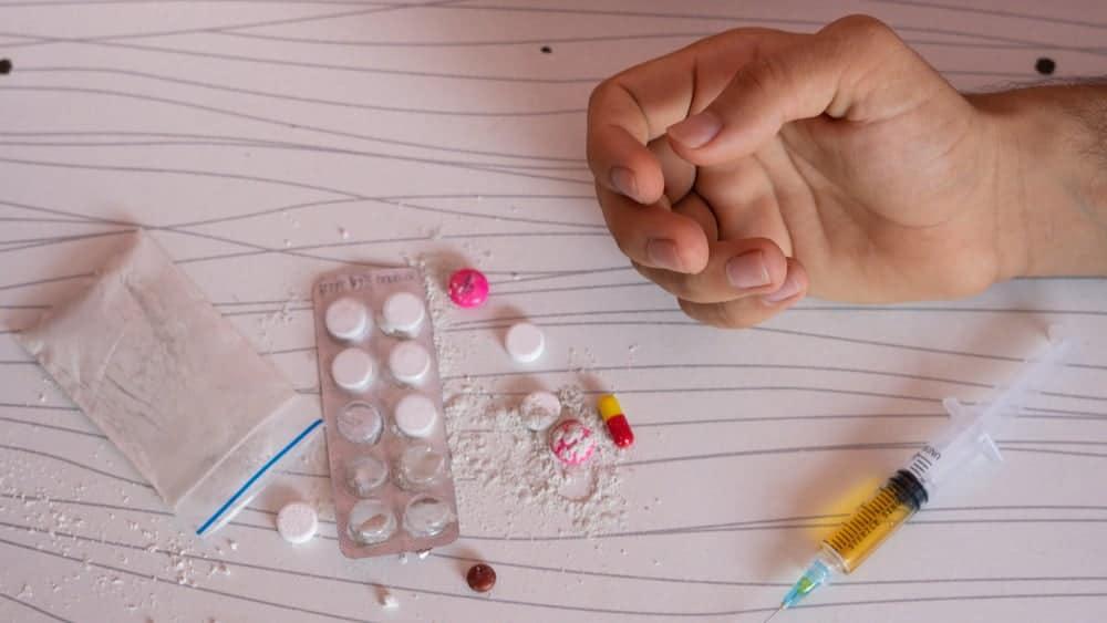 Tìm hiểu về tác hại của methamphetamine (ma túy đá)