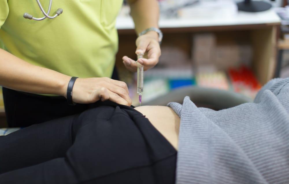 Tiêm mông: Kỹ thuật, quy trình và lưu ý khi tiêm