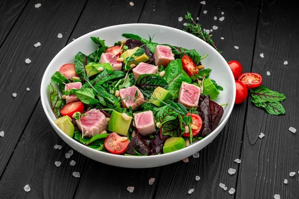 21 món ăn dành cho người tiểu đường: salad bơ cá ngừ