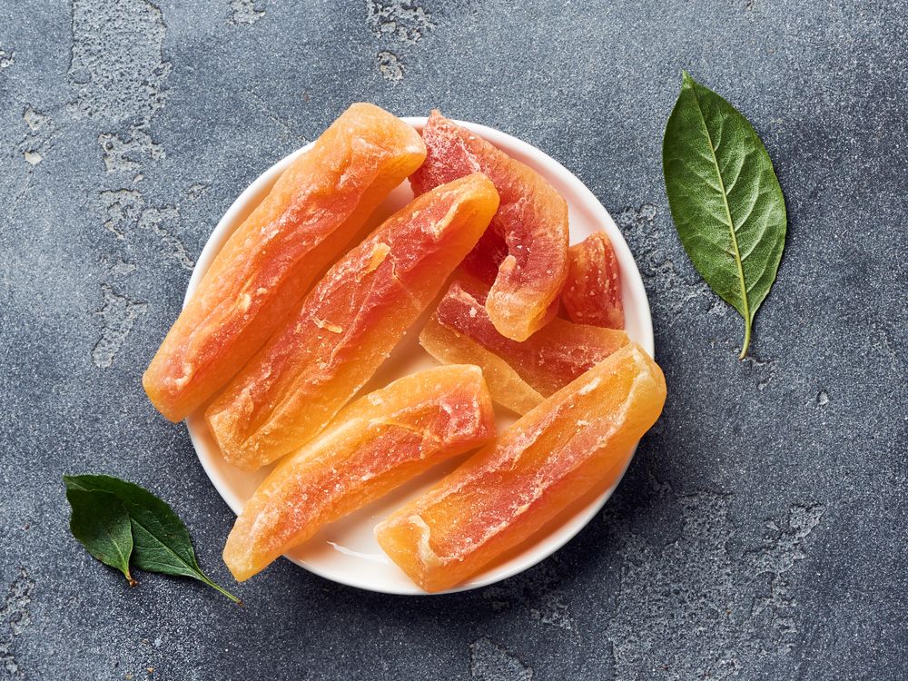 Cách làm mứt đu đủ chín dẻo tô điểm khay mứt ngày Tết