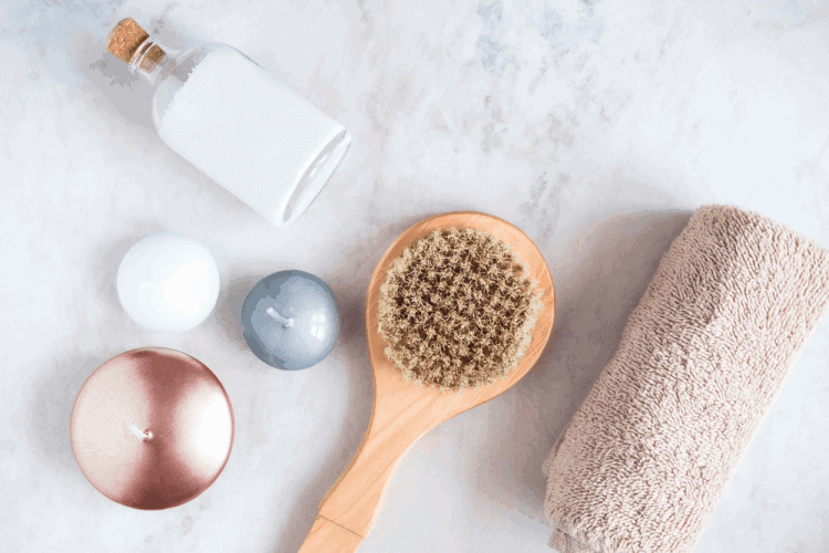 chà gót chân bị nứt đen