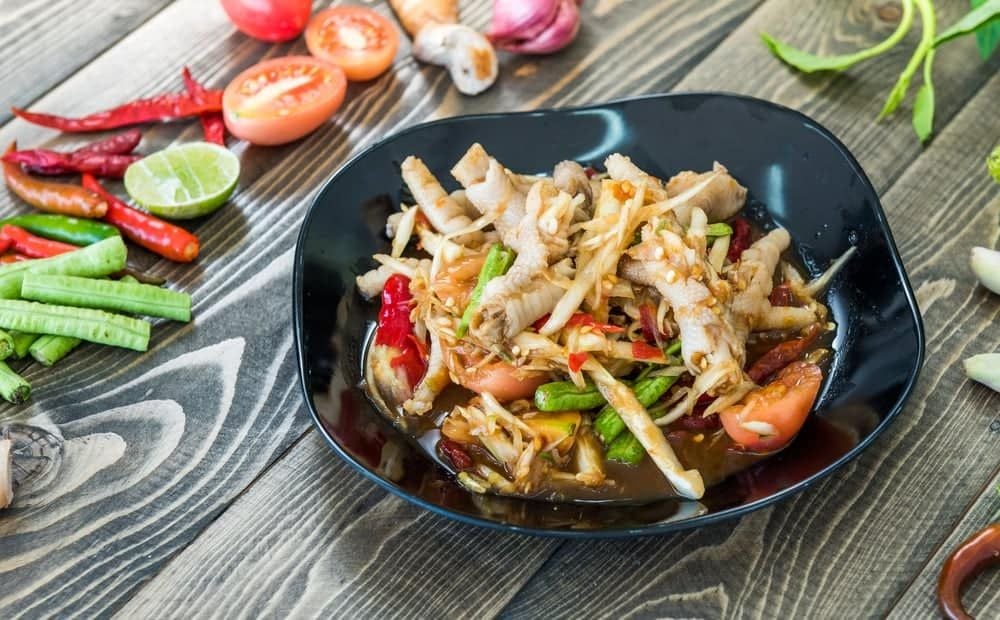 Cách làm chân gà sả tắc cho người bệnh mạn tính: Ngon miệng và giữ gìn sức khỏe