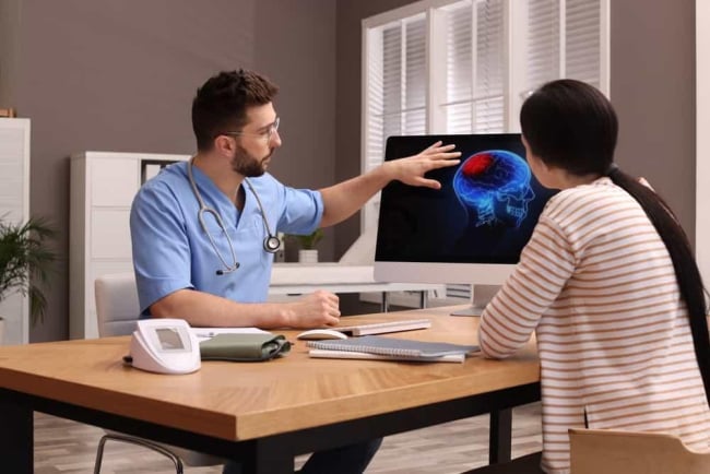 Cảnh báo 8 dấu hiệu ung thư não giai đoạn đầu