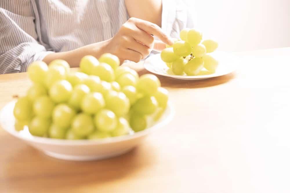 Tiểu đường ăn nho được không? Nho khô, nước ép thì sao?