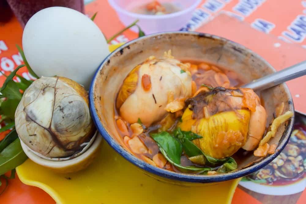 Tác dụng của trứng vịt lộn với nam giới và lưu ý cần biết