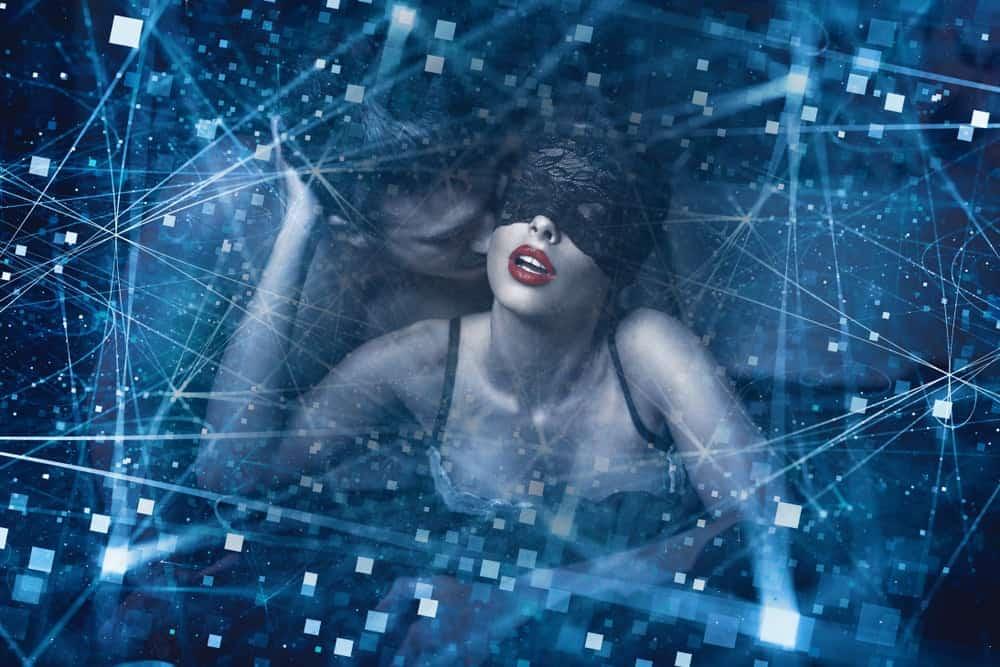 Cyber sex là gì? - Ham muốn tình dục trực tuyến qua mạng