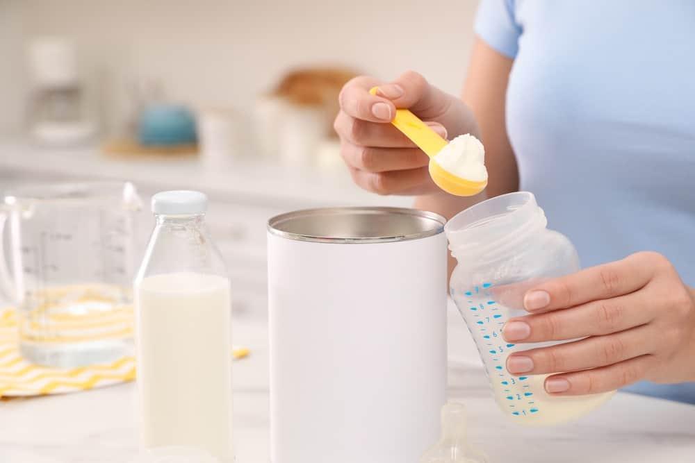 Mách bạn cách đổi sữa cho bé dễ dàng và nhanh chóng