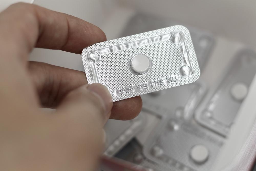 1 tháng uống 5 lần thuốc tránh thai khẩn cấp có sao không?