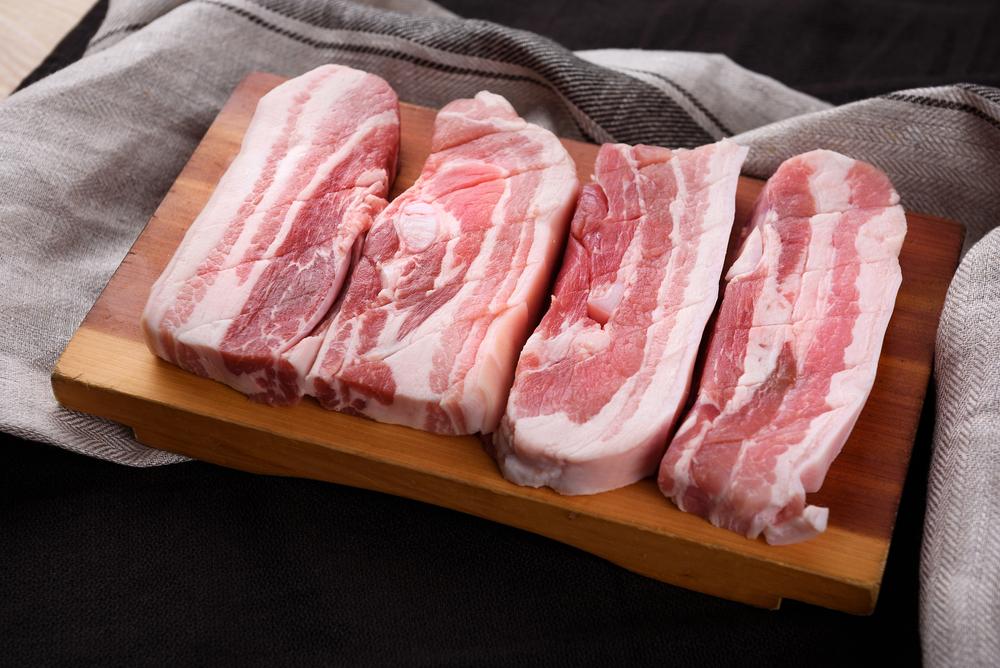 100g thịt heo bao nhiêu calo? Ăn thịt heo nhiều có tốt không?