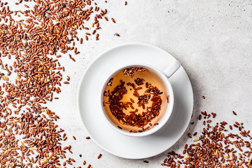 Trà gạo lứt hoa cúc có tác dụng gì với sức khỏe?