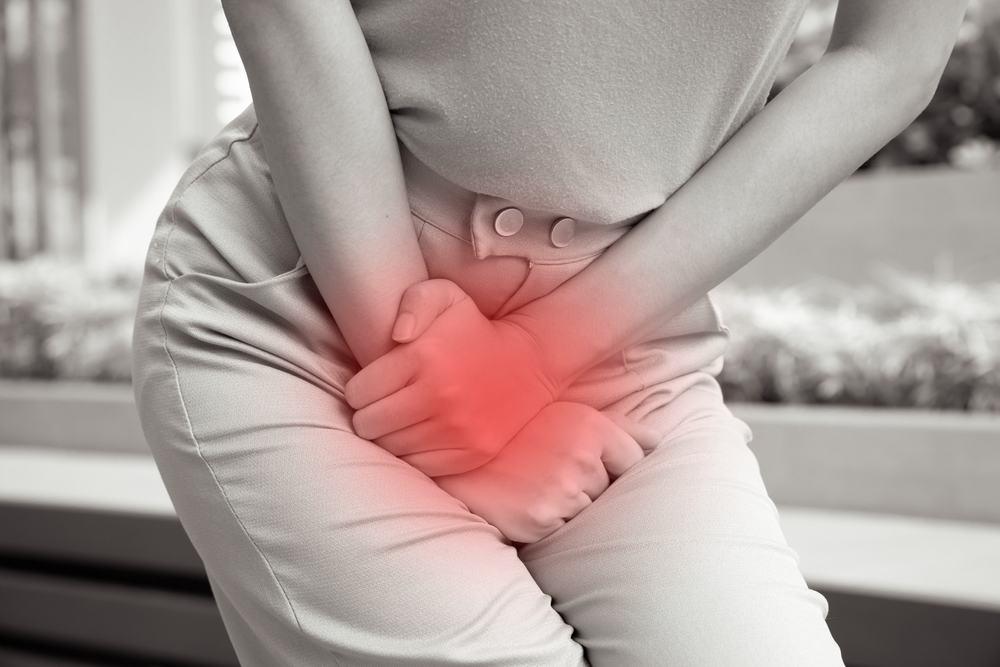 Nổi mụn ở môi lớn vùng kín do đâu? Khi nào cần gặp bác sĩ?