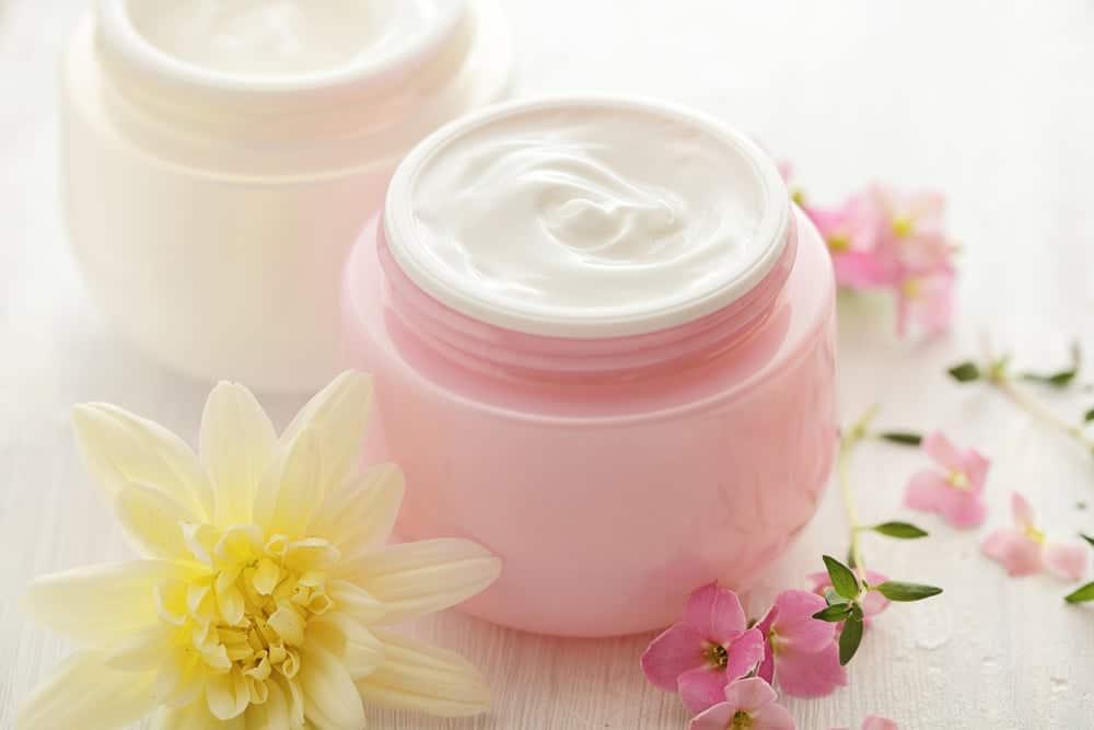 Moisturizer là gì? Sử dụng thế nào để có làn da khỏe đẹp?