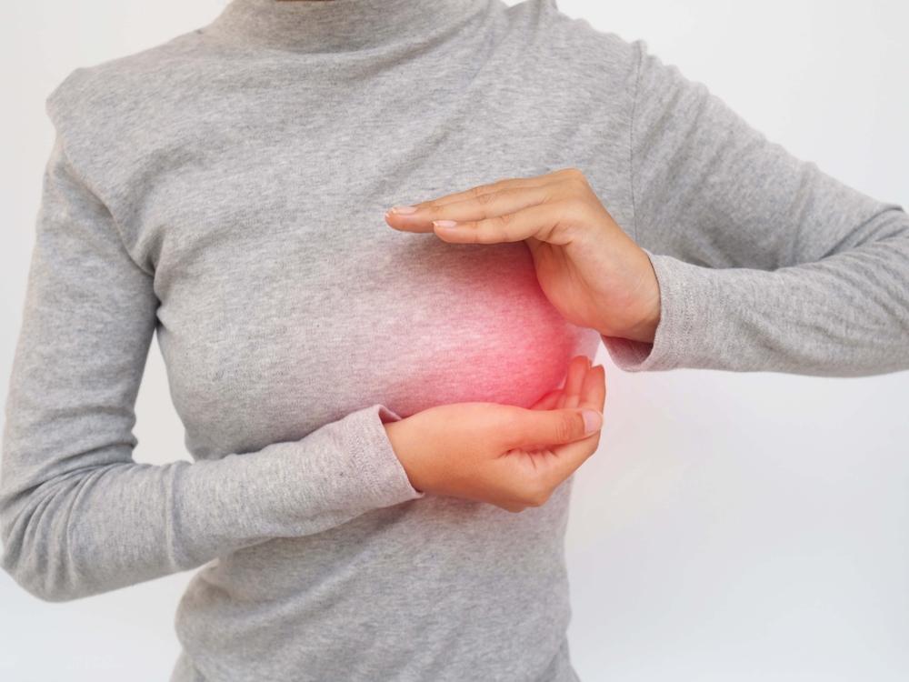 Áp xe vú sau sinh: Nguyên nhân do đâu, điều trị thế nào?