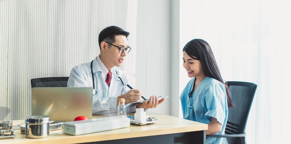 Giải đáp thắc mắc: Sau sinh bao lâu thì cấy que tránh thai được?