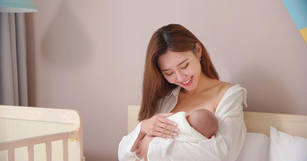 Đang cho con bú uống collagen được không? Cách uống an toàn, hiệu quả