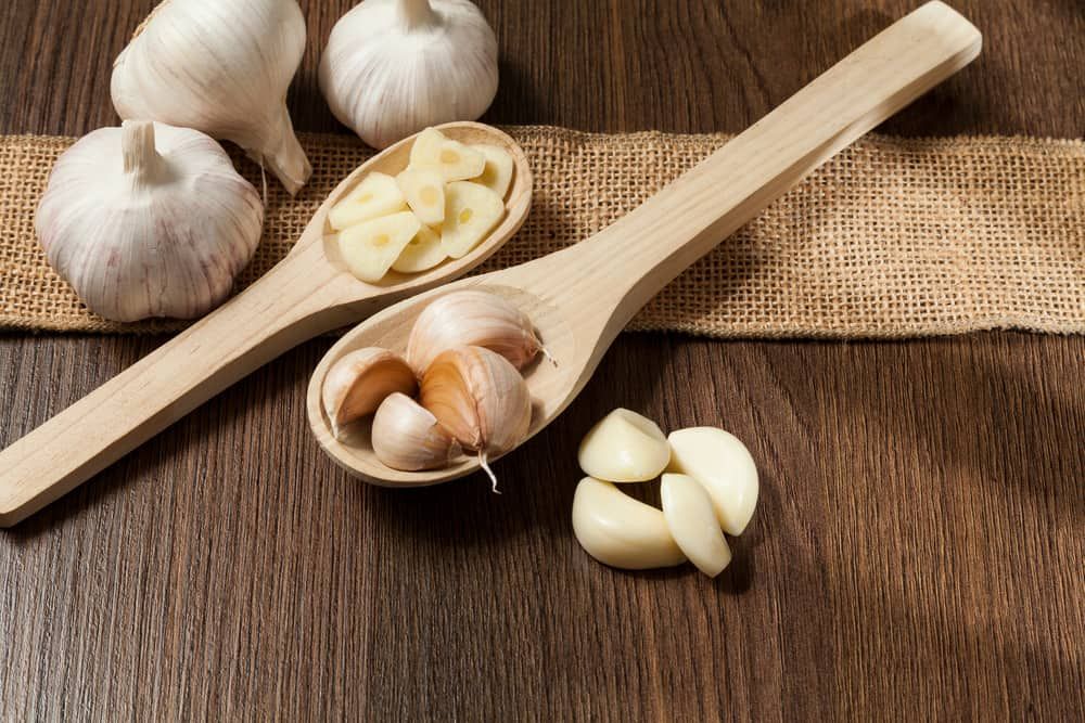 Mẹo giảm mỡ máu bằng tỏi hiệu quả ngay tại nhà