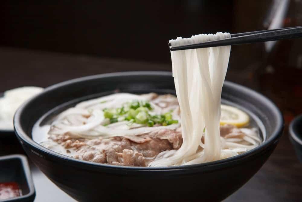 Bệnh tiểu đường có ăn được bún không, ăn như thế nào là tốt?