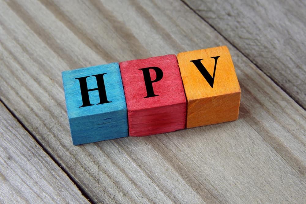 Bác sĩ tư vấn: Bị nhiễm HPV có quan hệ được không?