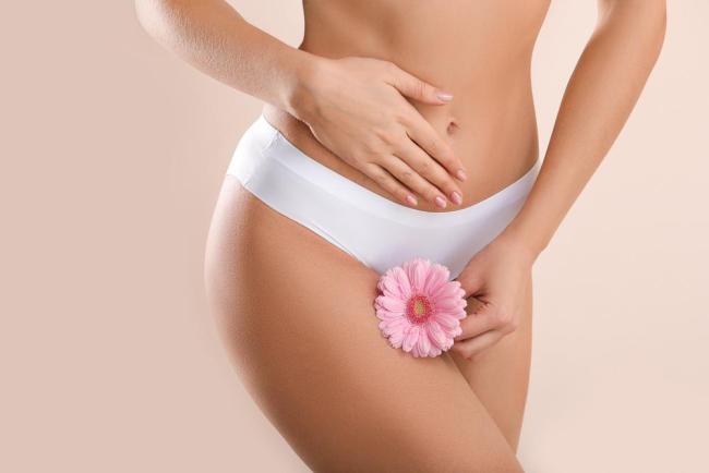 Nổi mụn ở mép vùng kín nữ: 8 nguyên nhân phổ biến và cách trị