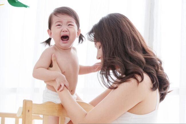 Kiểm tra màu phân của bé giúp mẹ đoán được điều gì về sức khoẻ tiêu hoá của con?