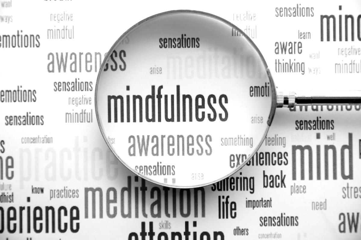 Mindfulness là gì? Sống chánh niệm và có mặt trọn vẹn với hiện tại