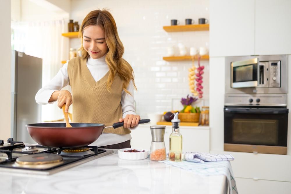 Cách làm mắm tép chưng thịt đưa cơm ngày mưa cho người bệnh mạn tính