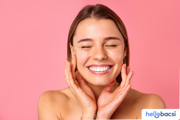 Cách chọn kem dưỡng da chống lão hóa cho từng độ tuổi • Hello Bacsi