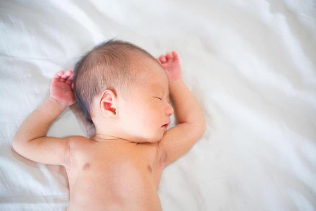 Trẻ sinh non dễ mắc các bệnh nhiễm trùng - Chuyên gia chia sẻ bí quyết nuôi con khỏe mạnh