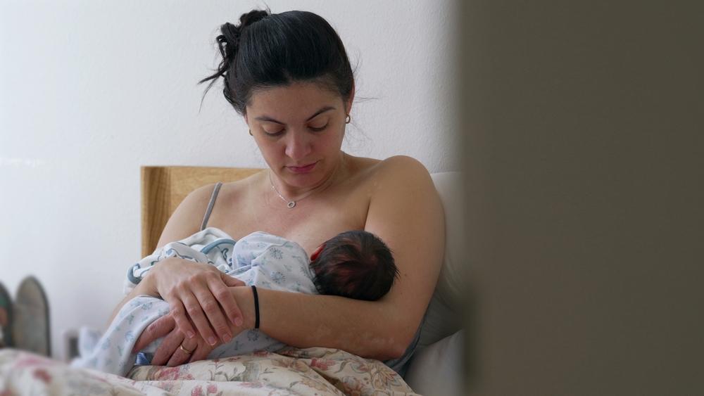 Bí quyết ở cữ sau sinh thường: Mẹ nhanh phục hồi, con mau lớn khỏe mạnh