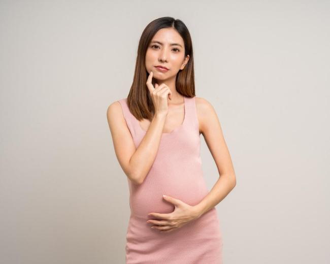 Mẹ bầu nên bổ sung vitamin và khoáng chất như thế nào cho hiệu quả và tiện lợi theo từng tam cá nguyệt?