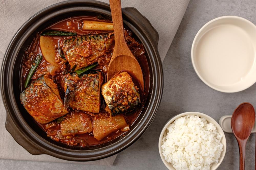 cá nục kho riềng