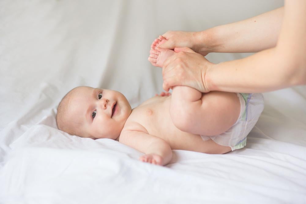 cách massage cho trẻ sơ sinh và trẻ nhỏ