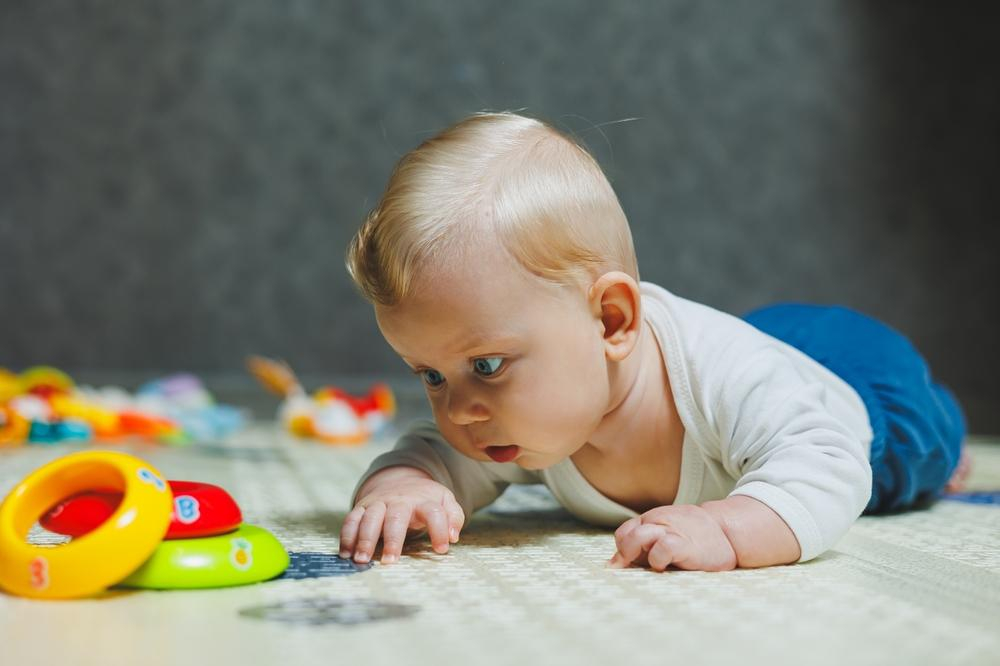 lợi ích mà trẻ nhận được khi chơi đồ chơi