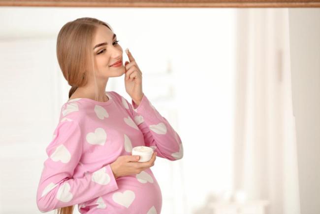 Review 16 loại kem dưỡng ẩm cho bà bầu được nhiều người tin dùng
