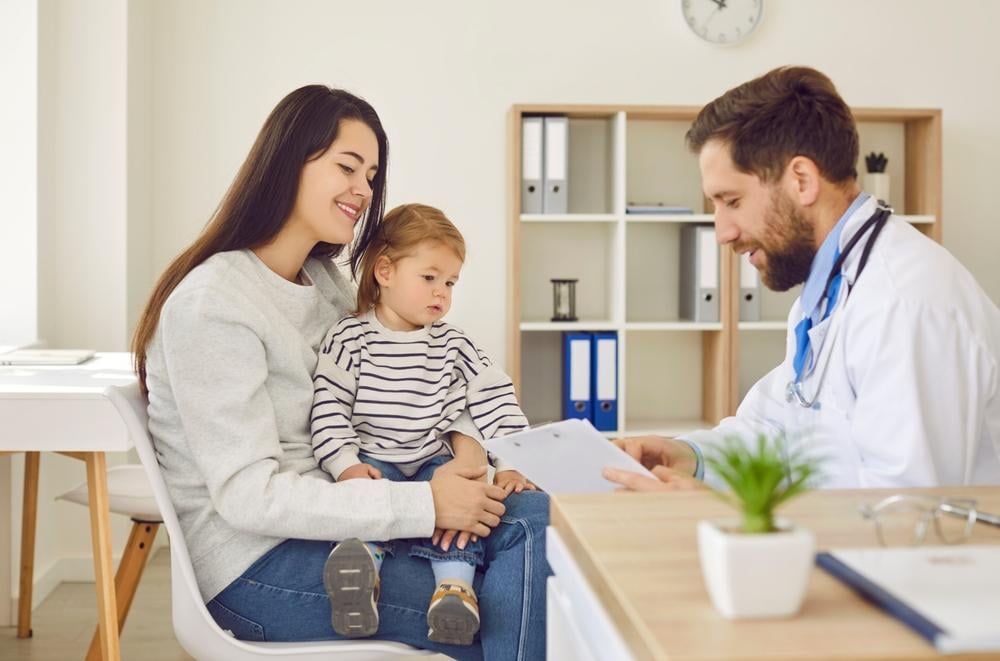 Trẻ 2 tuổi chưa biết nói có biểu hiện gì? 