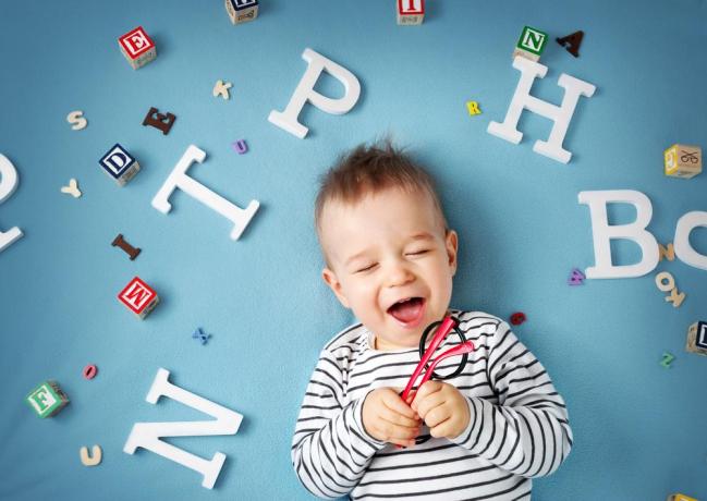 Trẻ 2 tuổi chưa biết nói có bình thường không, cách dạy trẻ 2 tuổi biết nói