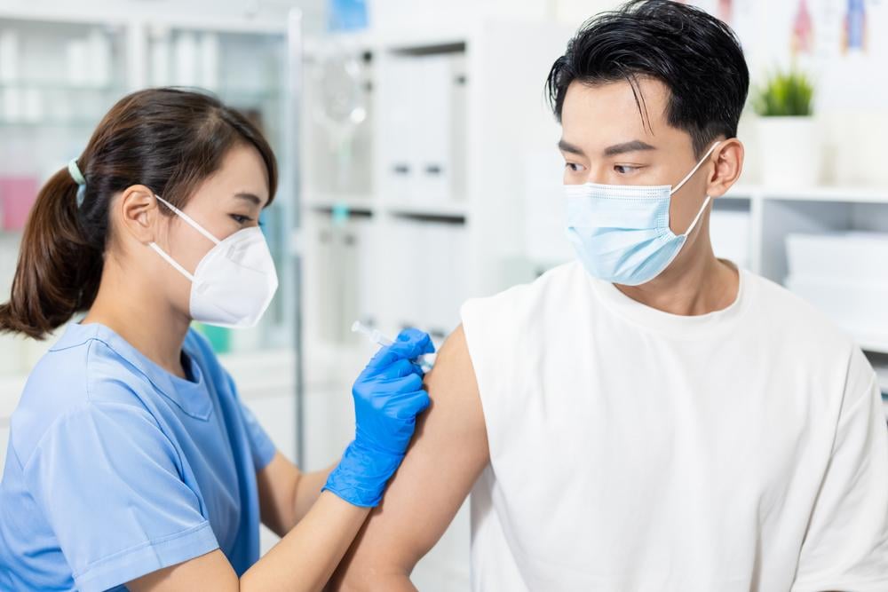 Vắc xin phế cầu cho người lớn và người cao tuổi: Mũi tiêm thiết yếu để bảo vệ sức khỏe lâu dài