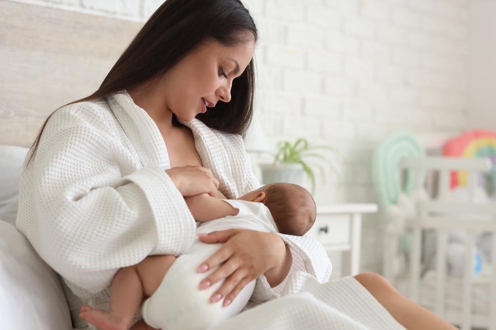 16 lợi ích thiết thực cho cả mẹ và bé khi nuôi con bằng sữa mẹ