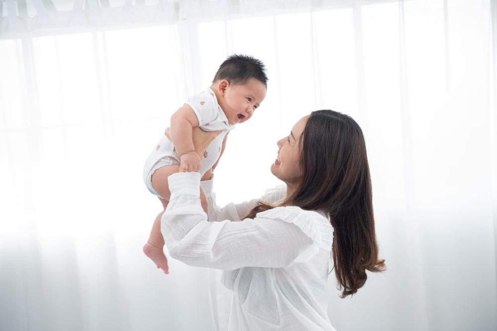 Tham khảo cách đặt tên con gái họ Trần 4 chữ hay nhất 2025-2026