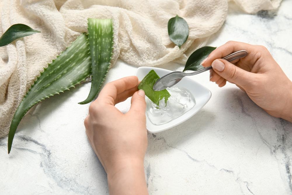 Mẹo dân gian chữa da đầu trẻ sơ sinh có vảy trắng 